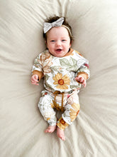 Load image into Gallery viewer, Vintage Floral- White - Cotton Lycra